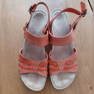 UGG Serinda Fire Opal Orange Strappy Leather Ankle Sandal Wedges Size 8
